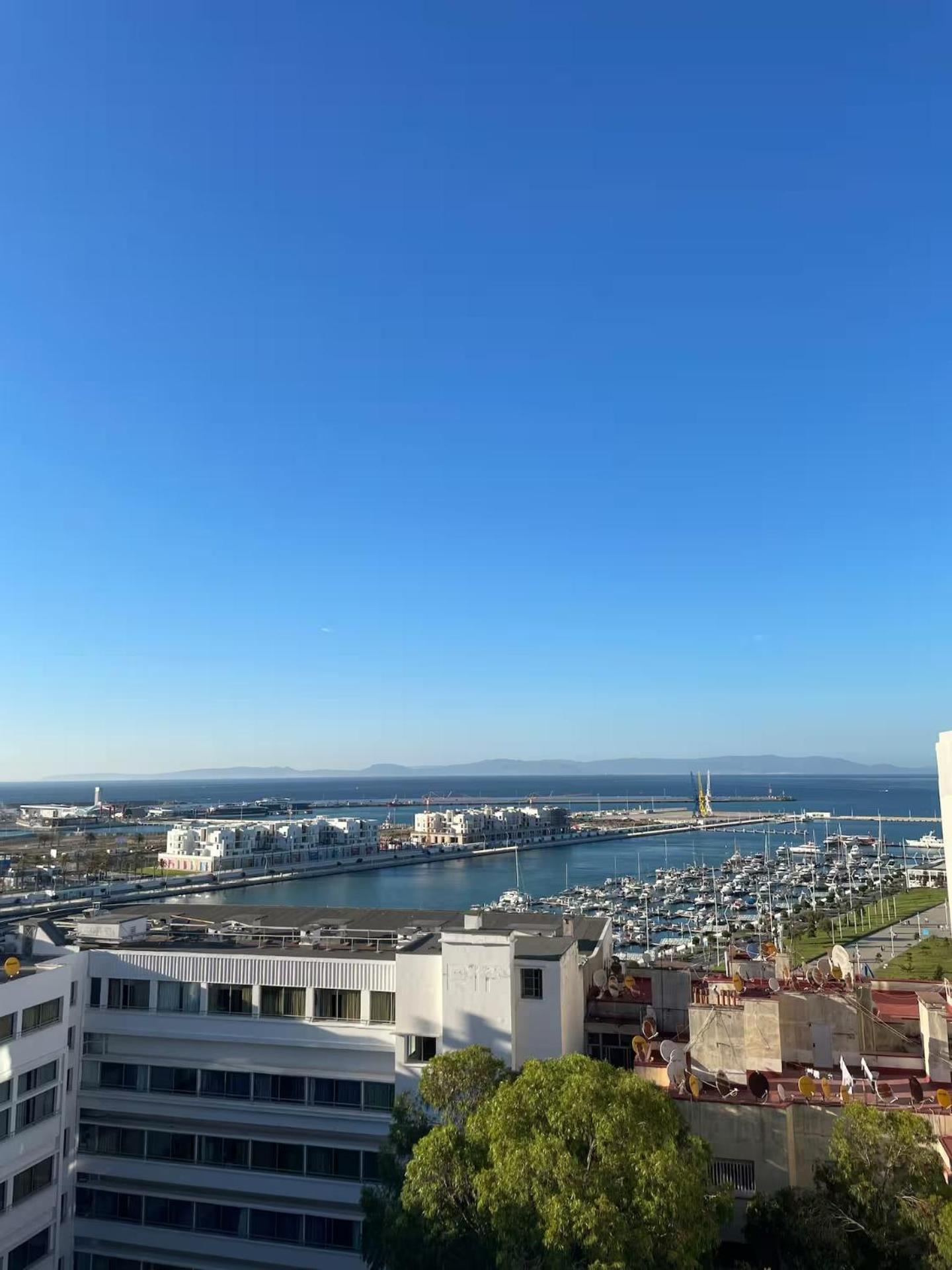 Beautiful 3-Bedroom Apt In The Heart Of Tanger Extérieur photo